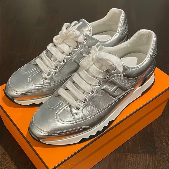 Hermes Trail Metallic Silver Sneakers with White Laces Size 38 - Picture 1 of 4